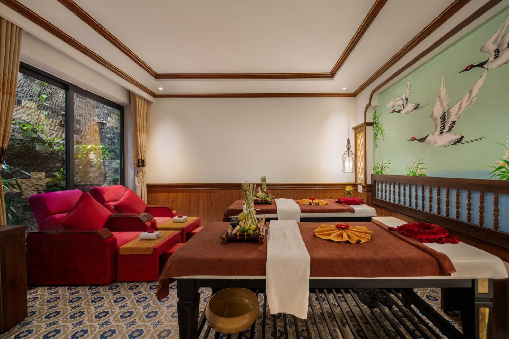 Hoi An Babylon Riverside Hotel & Spa Buitenkant foto