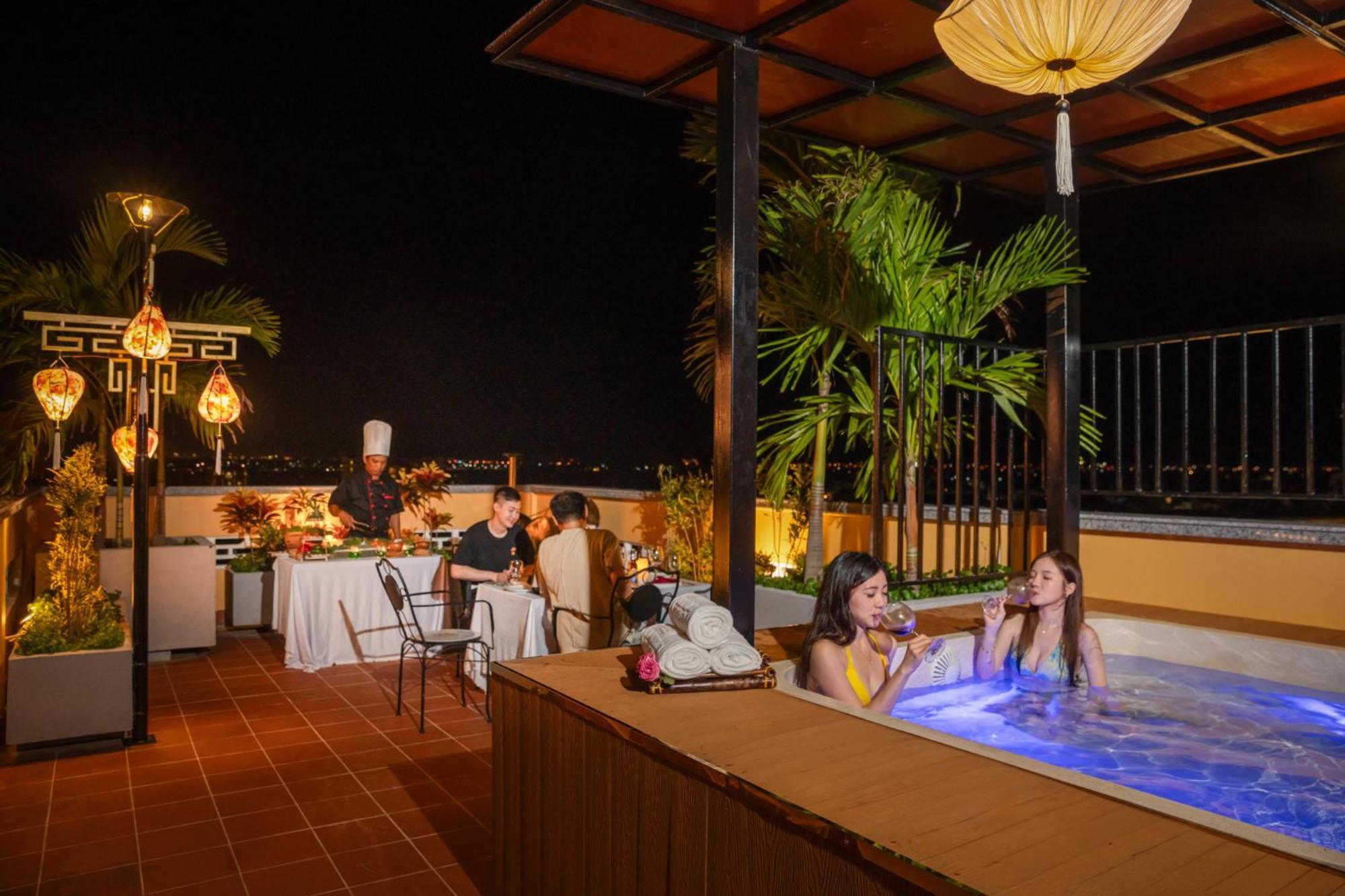 Hoi An Babylon Riverside Hotel & Spa Buitenkant foto