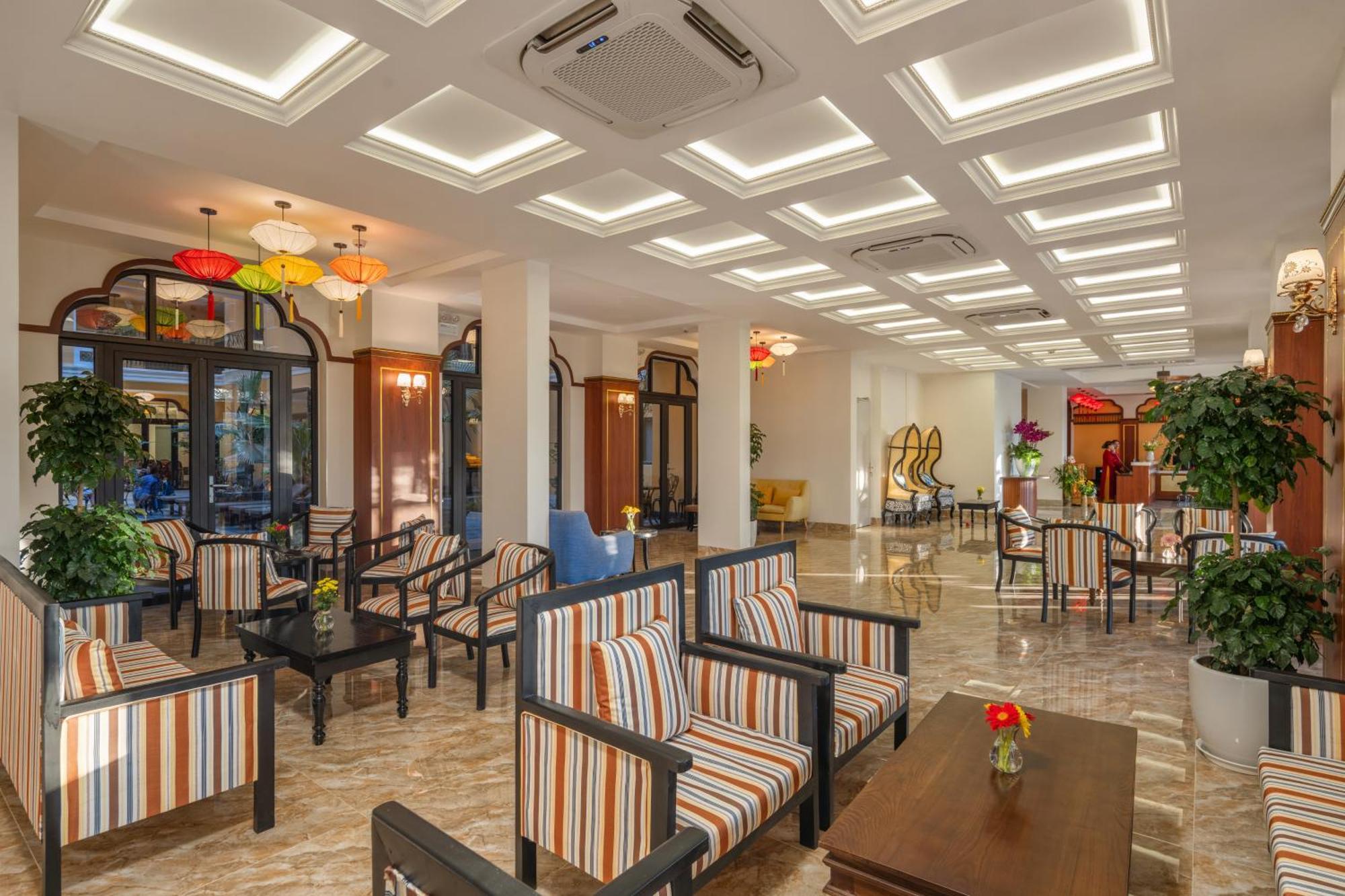 Hoi An Babylon Riverside Hotel & Spa Buitenkant foto