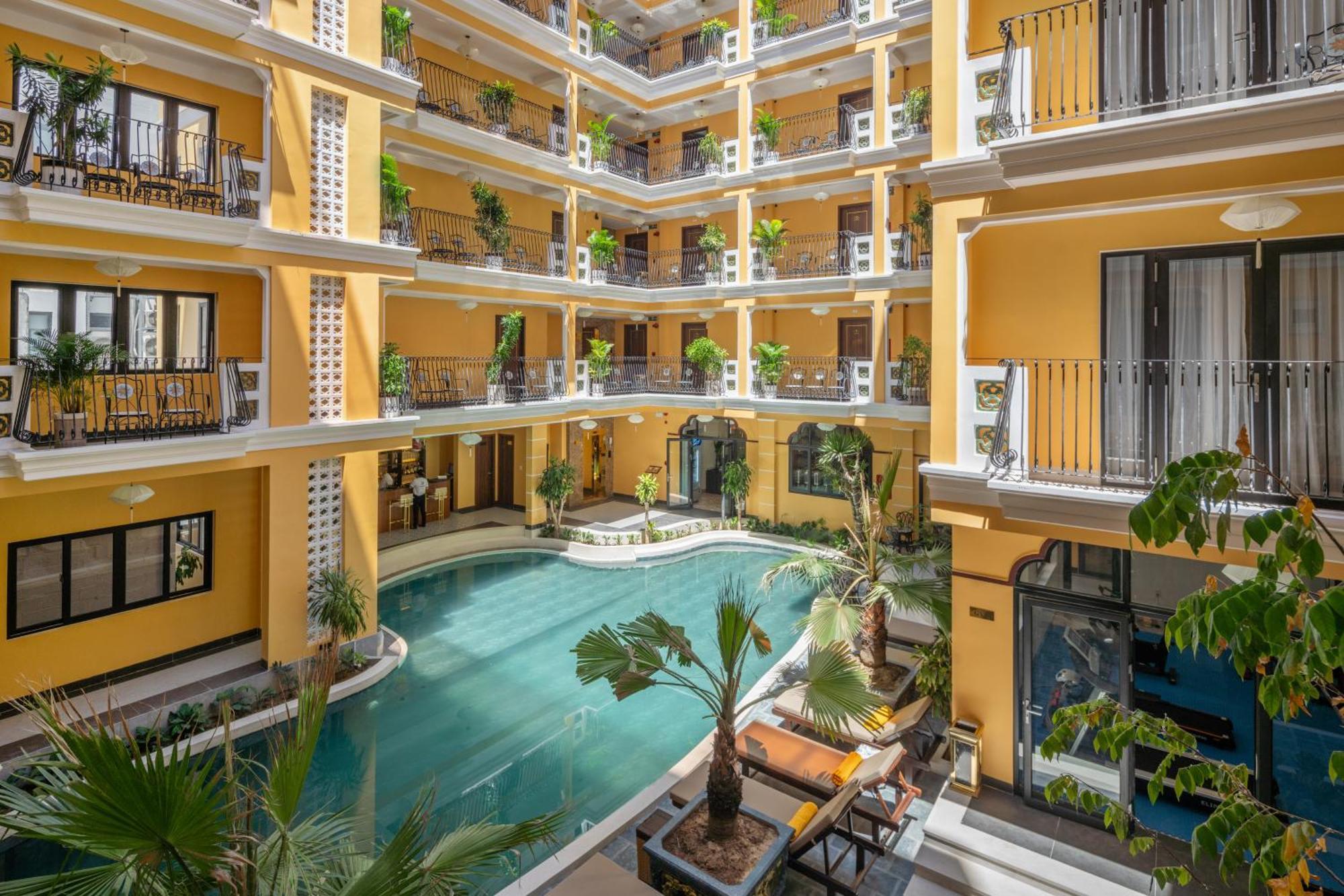 Hoi An Babylon Riverside Hotel & Spa Buitenkant foto